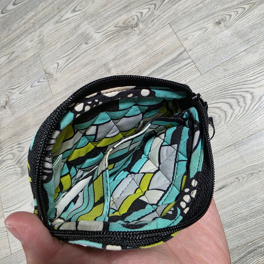Vera Bradley Clip and Zip Small Wristlet in Island Blooms - Picture 3 of 4